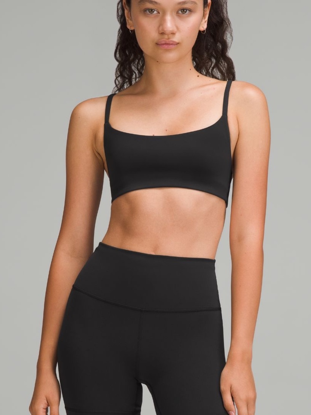 Lululemon Wunder Train Strappy Racer Bra in Black - Picture 2 of 4